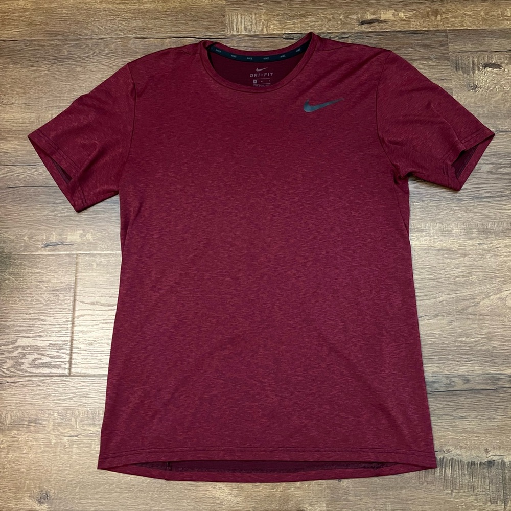 Nike- Dri-Fit Short Sleeve Training T-shirt - Medium